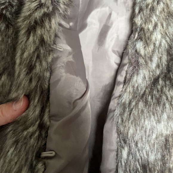 BB Dakota Faux Fur Jacket - M - Picture 3 of 5